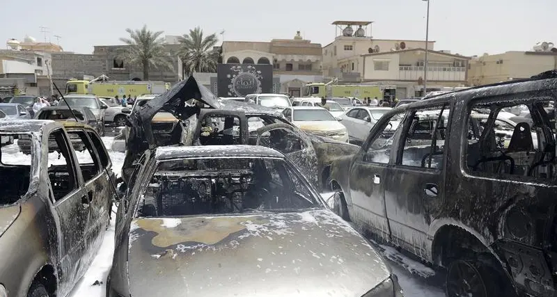 شاهد: انفجاران في مدينة القطيف السعودية ورؤية أشلاء بشرية بالمكان