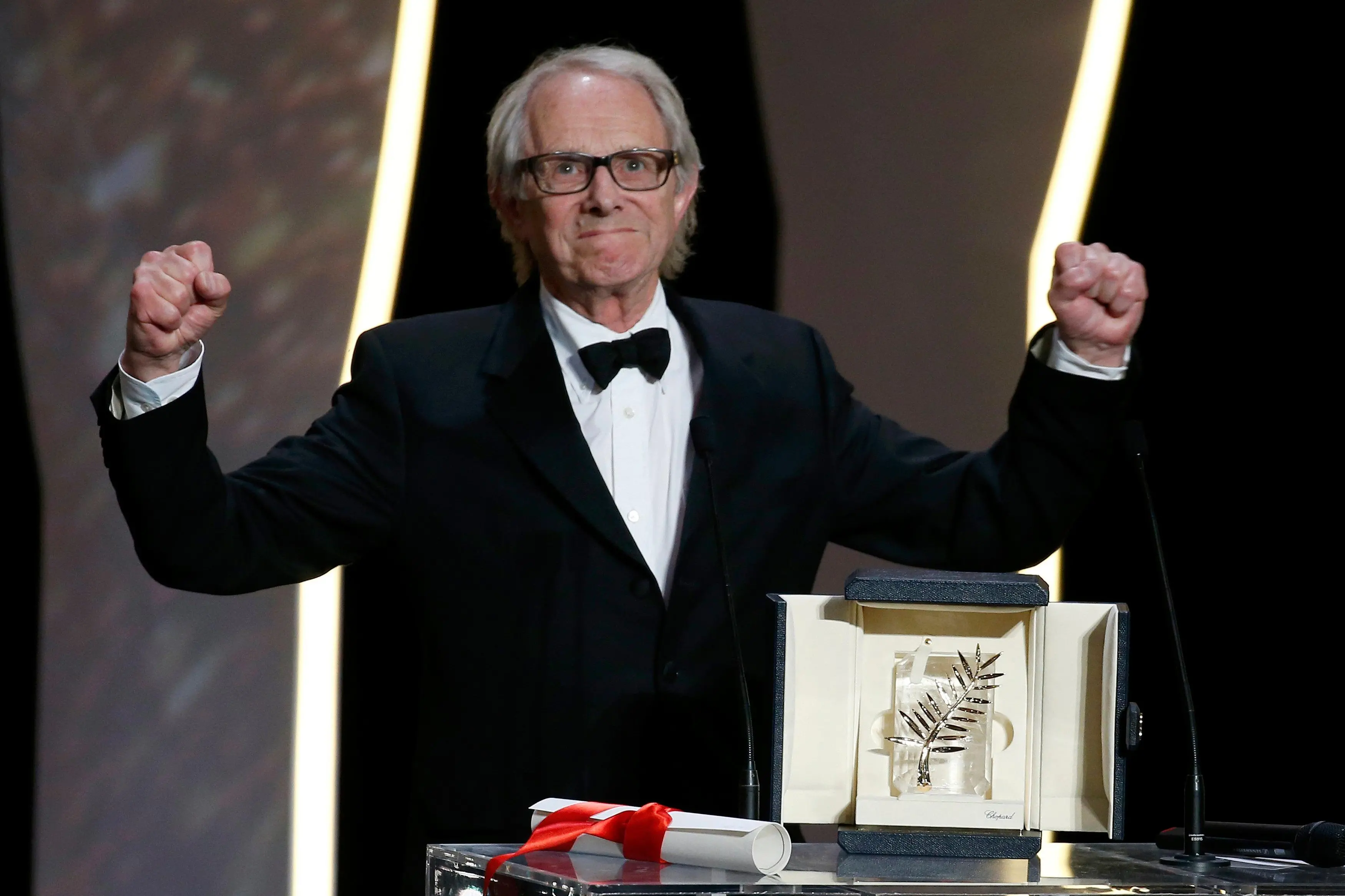 UPDATE 1-Ken Loach wins second Cannes Palme d'Or with \"I, Daniel Blake\"