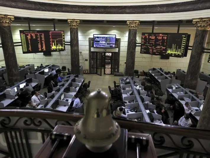 البورصة المصرية في المنطقة الحمراء بتعاملات الخميس