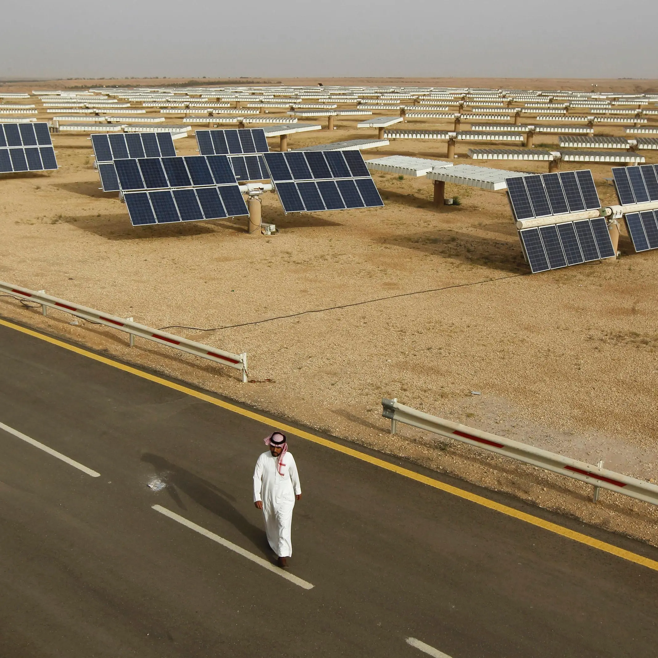 السعودية تُخطط لاستثمار 80 مليار دولار في الطاقة المتجددة