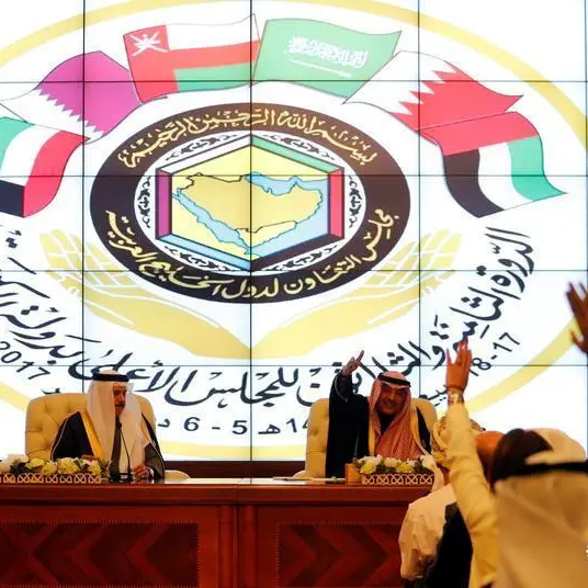 البحث عن تعافي الخليج: تأثير الحزم الاقتصادية ووضع القروض