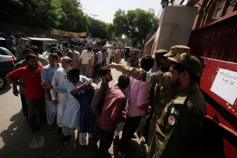 Pakistan poised for political upheaval aplenty