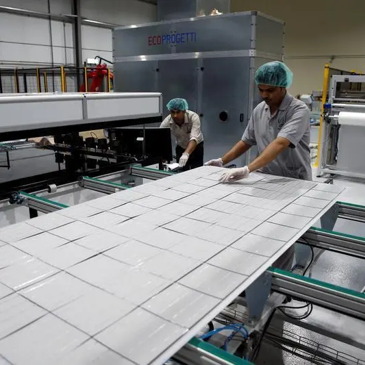 Saudi industrial production falls 14.1% in March amid oil sector decline