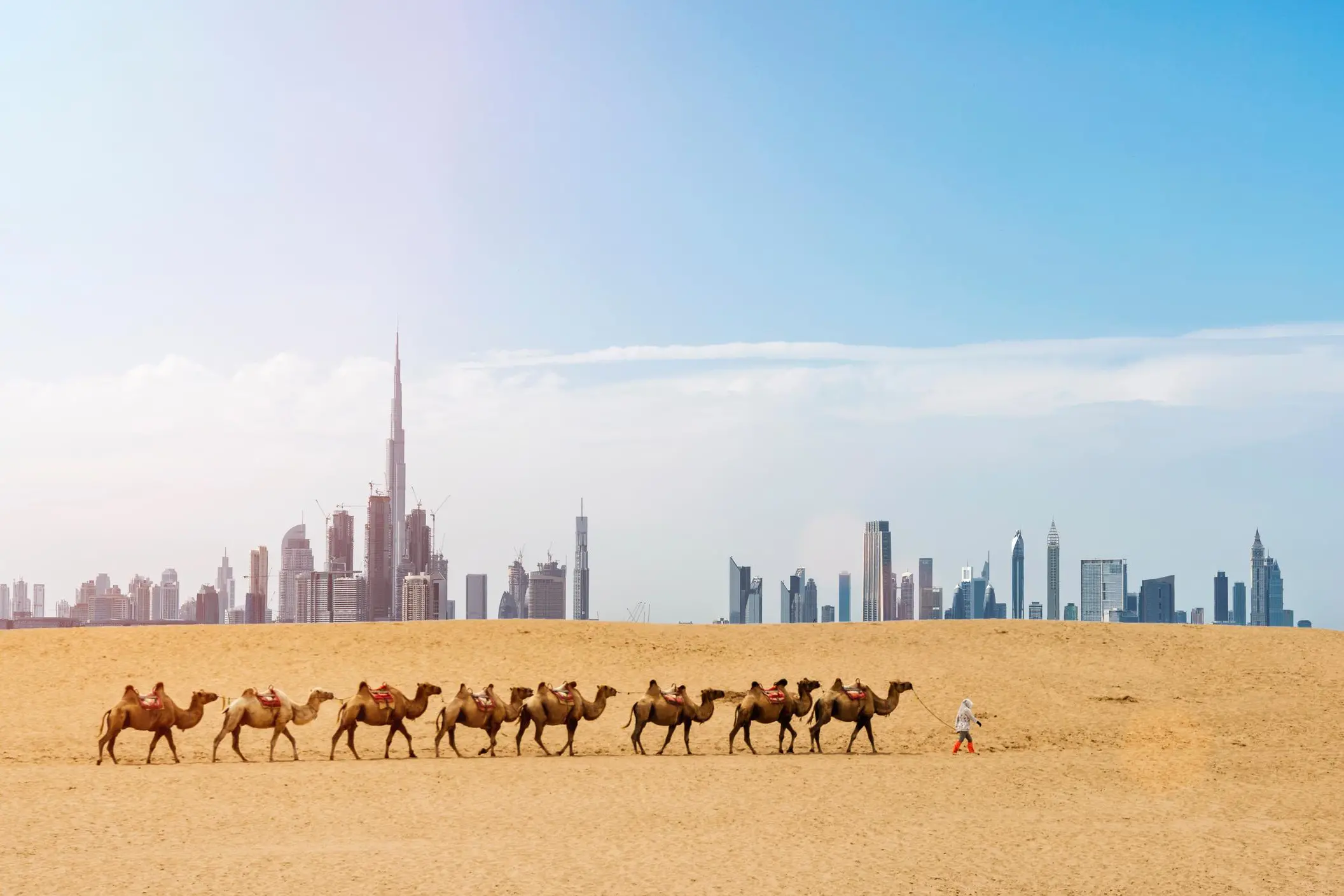 Dubai scenery\\r\\nLooking along desert towards the business district , Getty Images/\\taiqingwang