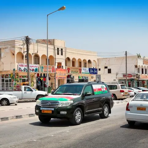 تراجع أعداد العمالة الوافدة في عُمان 3.9% إلى 1.7 مليون