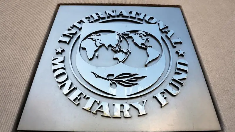 Zimbabwe says it has agreed a staff monitored programme with the IMF