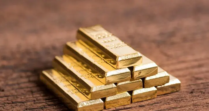 الذهب يتراجع من أعلى مستوى في أسبوعين مع جني المستثمرين للأرباح
