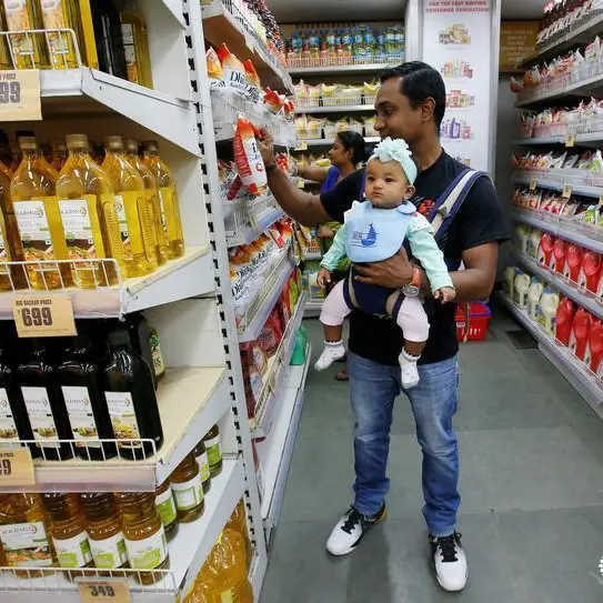 أسعار الغذاء ترفع التضخم في السعودية إلى 5.7% في يناير