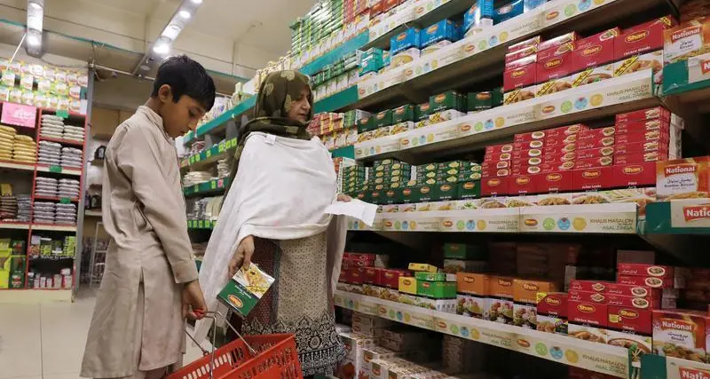 Pakistan: Rising prices of essential items hit people hard