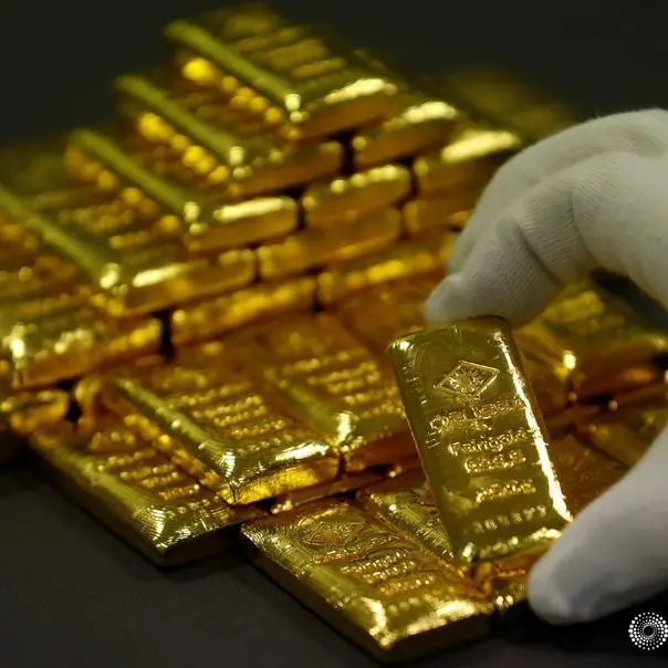 أسعار الذهب تتجاوز 1400 دولار للمرة الأولى منذ سبتمبر 2013