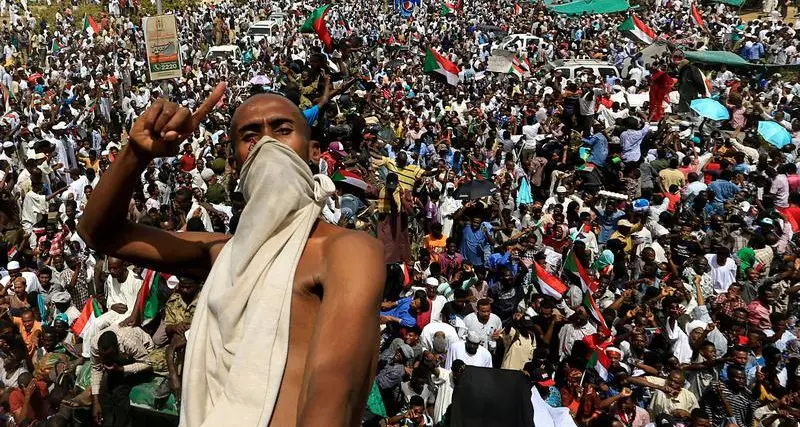 رئيس وزراء السودان الجديد حمدوك يتعهد بتحقيق السلام وحل الأزمة الاقتصادية