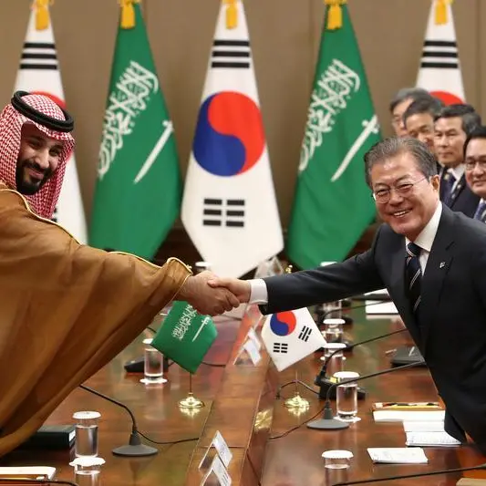 ملخص-سول: كوريا الجنوبية والسعودية توقعان صفقات بقيمة 8.3 مليار دولار