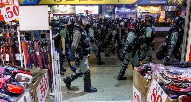 زعيمة هونج كونج تأمل أن تعيد الإحتجاجات السلمية الهدوء وتمهد للحوار