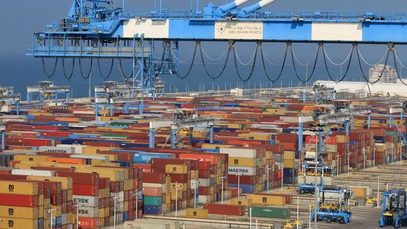 بيان صحفي: وصول سفينة جديدة إلى ميناء الشويخ بعد إطلاق خدمة شحن البضائع المدحرجة عبر ميناء خليفة