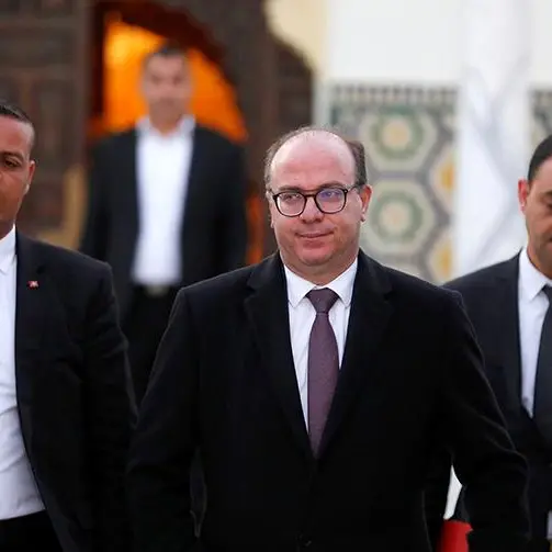 تطورات سياسية متلاحقة في تونس وسط تحديات اقتصادية