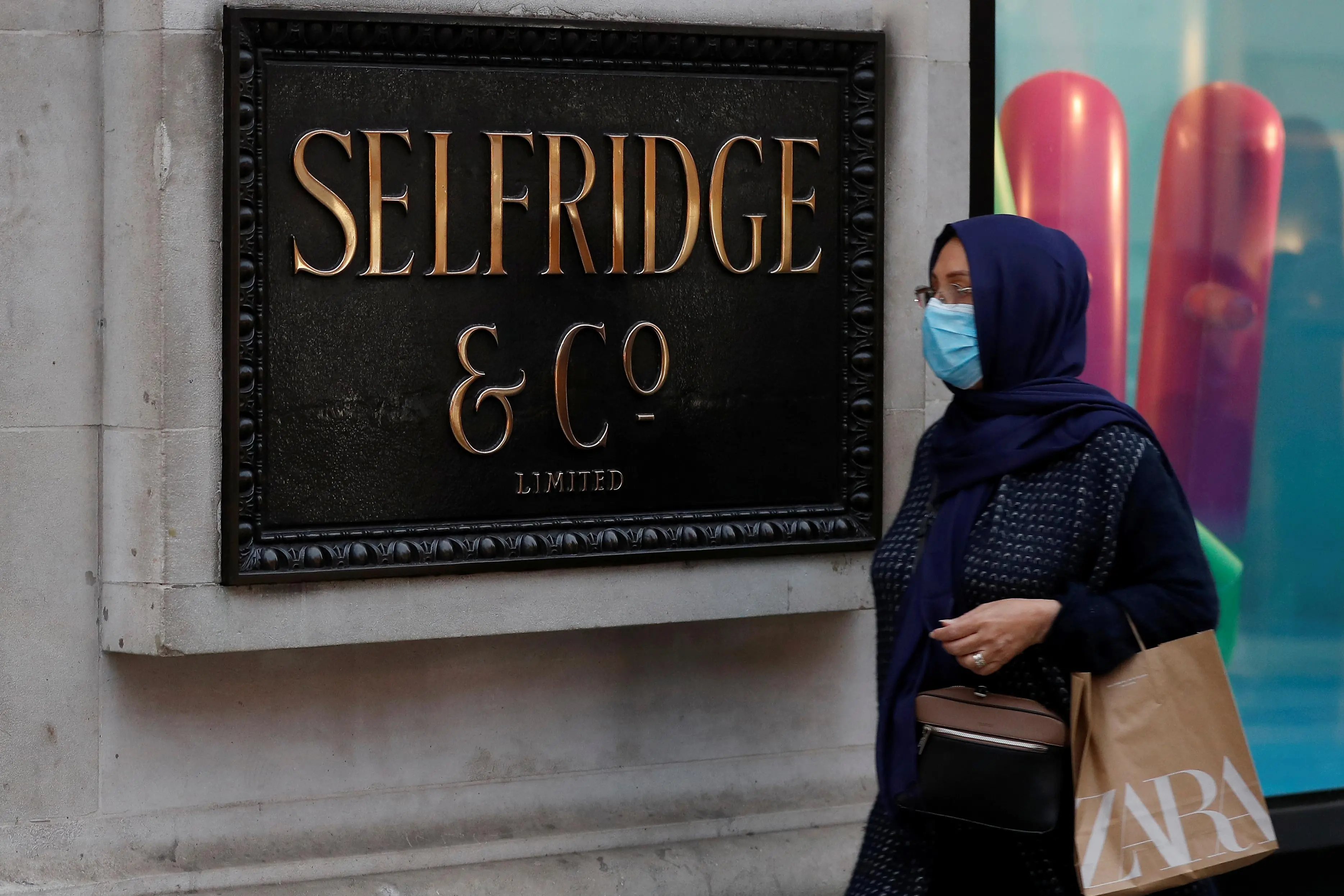 Reuters Images/Peter Nicholls