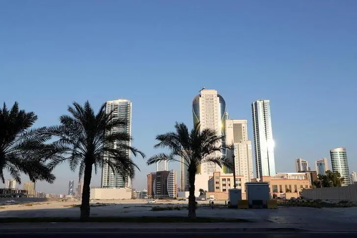 البحرين تشدد إجراءات فحص الوافدين لمواجهة كورونا 