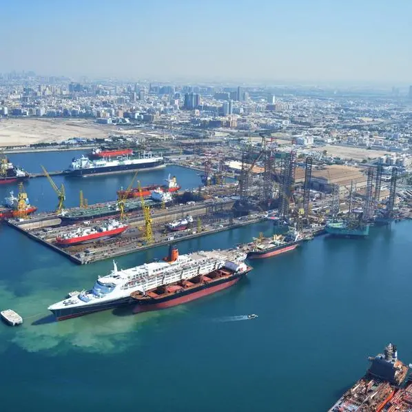 موانئ دبي العالمية تستهدف تشغيل سفن بوقود عديم الانبعاثات
