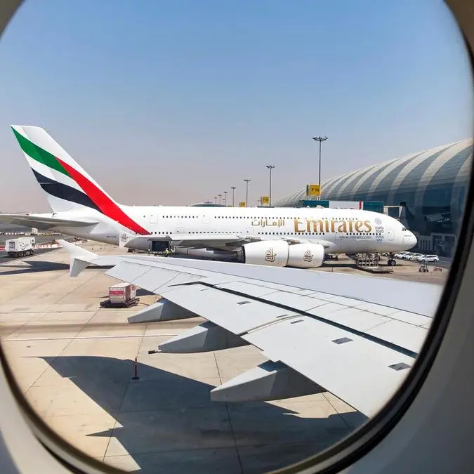 طيران الإمارات تعيد جدولة رحلات بسبب سوء الأحوال الجوية