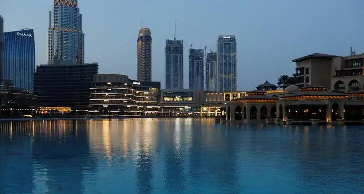 حاكم دبي يصدر قانون يفرض ضريبة سنوية 20% على المصارف الأجنبية بالإمارة