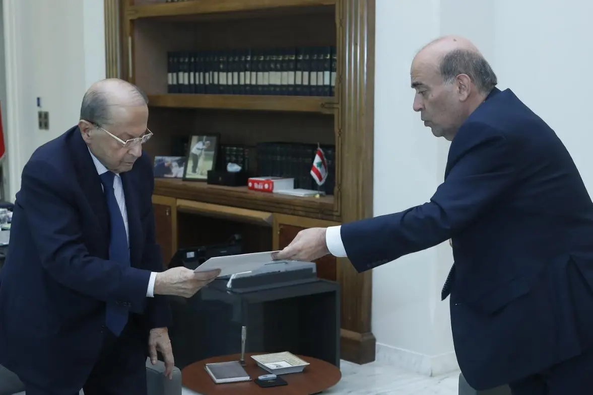 وزير خارجية لبنان يستقيل من منصبه.. إليك التفاصيل