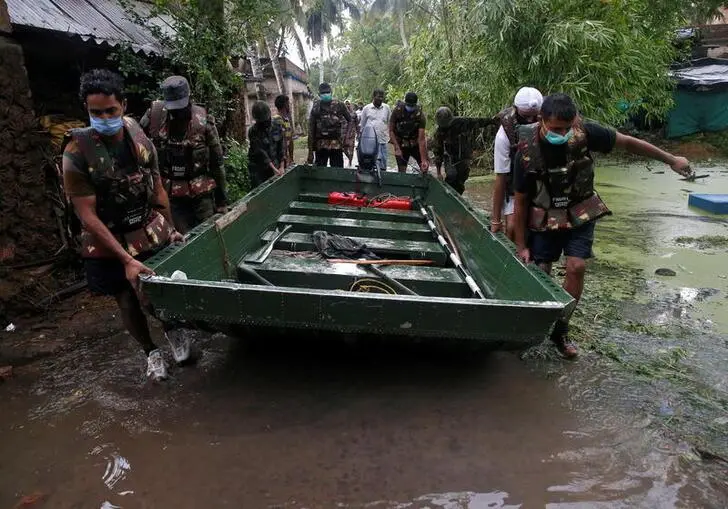 Tens Of Thousands Homeless After Cyclone Batters Eastern India