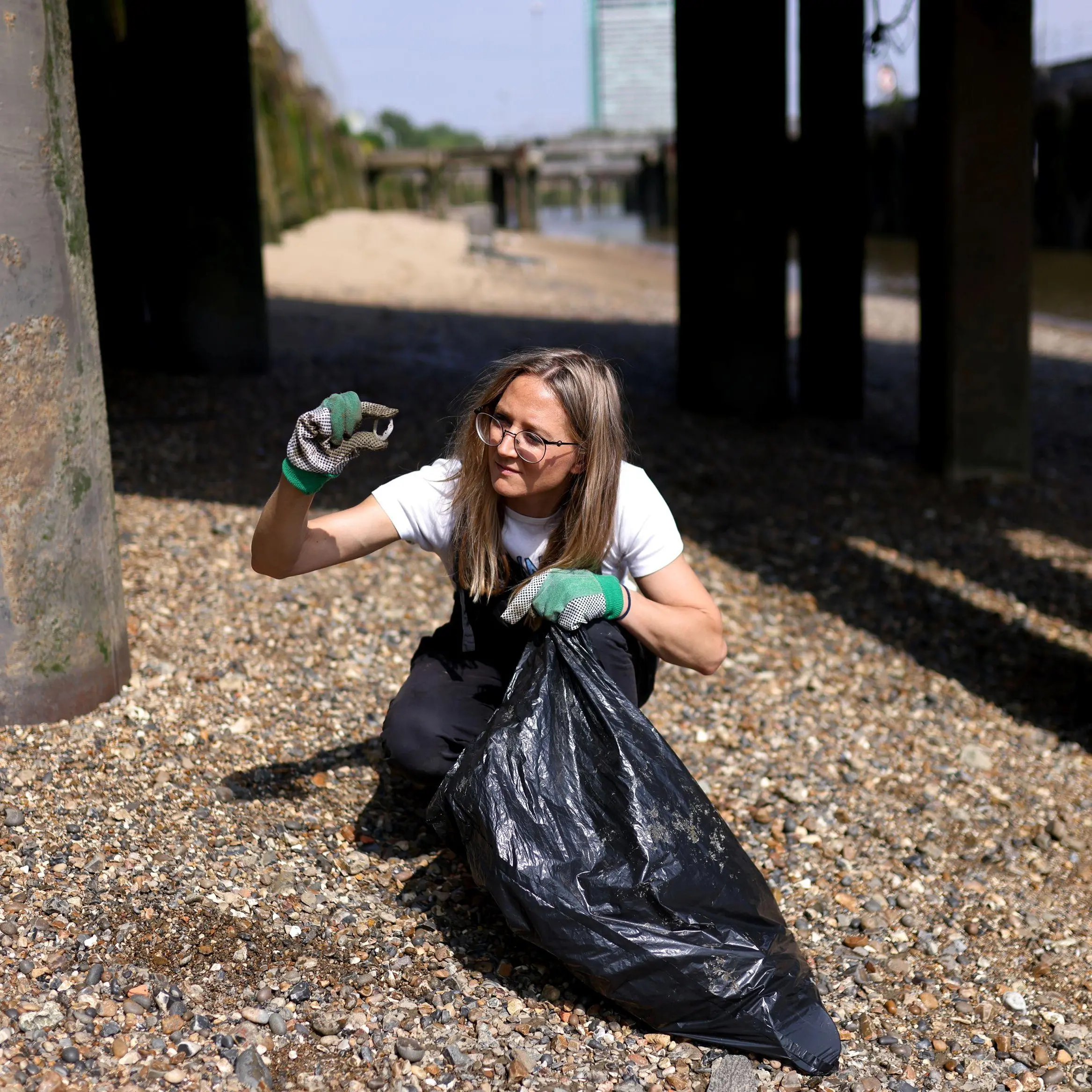 All washed up: furloughed Londoner finds fortune in the Thames