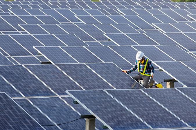 Algeria launches plan for 15 solar power plants