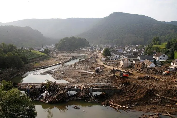 Reuters Images/Leon Kuegeler