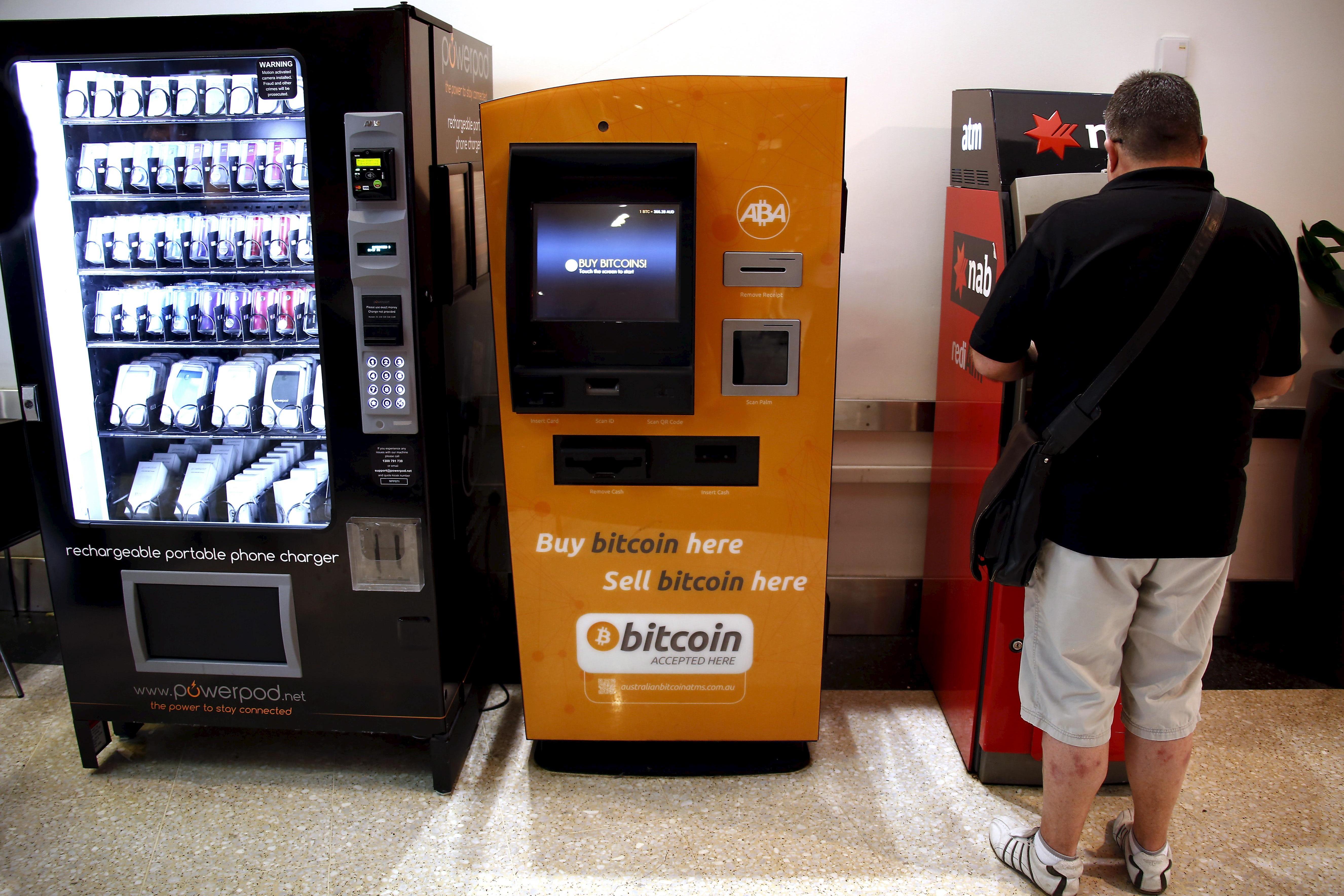 Thieves rip bitcoin ATM from Barcelona crypto-store