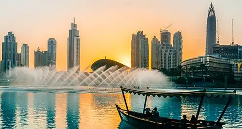 \"ليست عربية بالمعنى الحرفي\": الإمارات تغير العطلة الأسبوعية