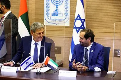 Reuters Images/Ronen Zvulun