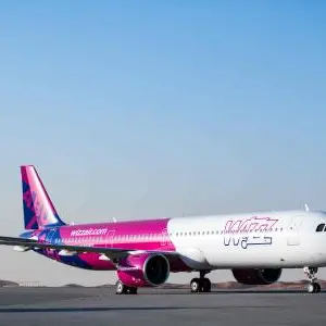 توقف رحلات طيران ويز إير أبوظبي منخفض التكلفة.. من يملأ الفراغ؟